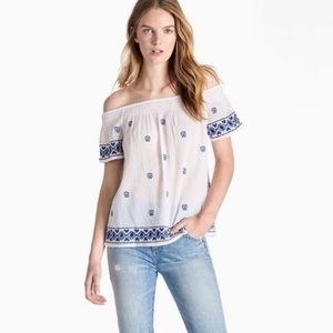 Lucky Brand | Beautiful embroidered blouse